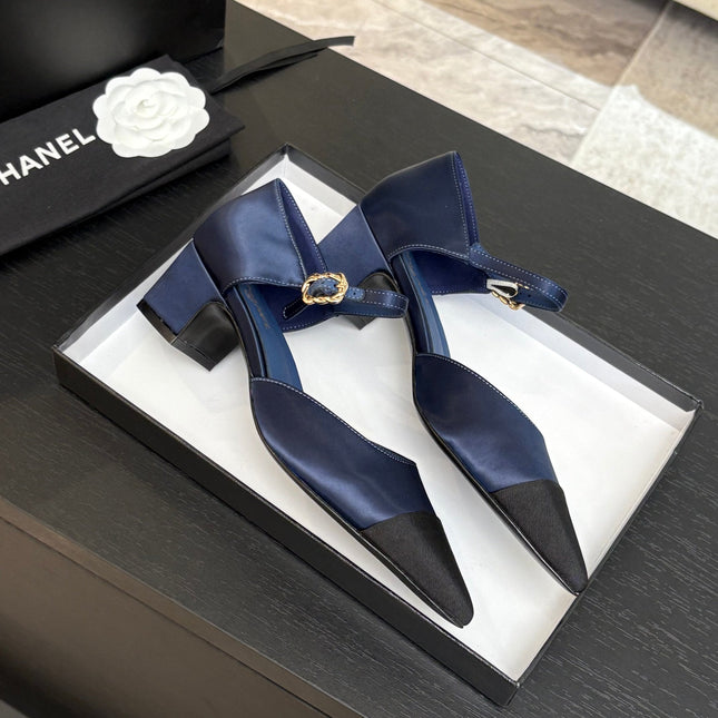 BLOCK HEEL SLINGBACKS IN NAVY BLUE MIX BLACK SILK FABRIC