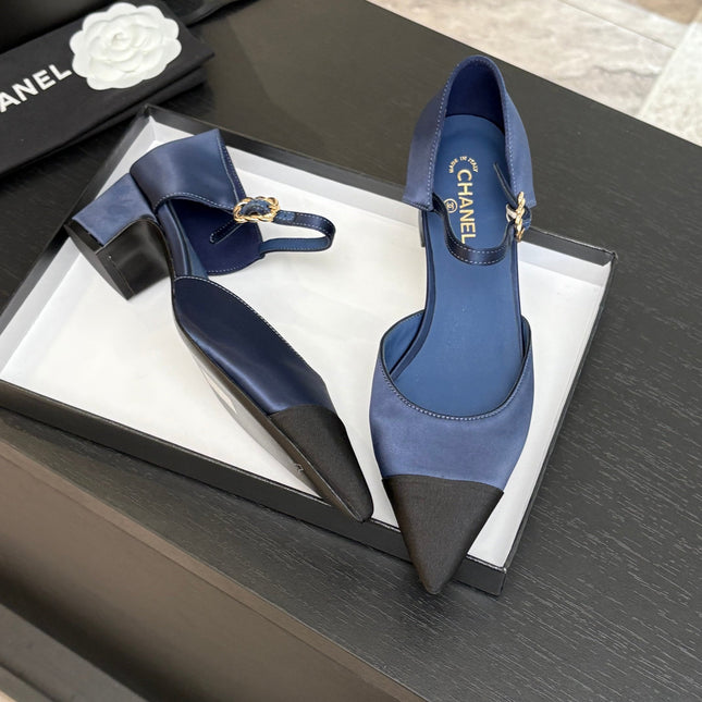 BLOCK HEEL SLINGBACKS IN NAVY BLUE MIX BLACK SILK FABRIC