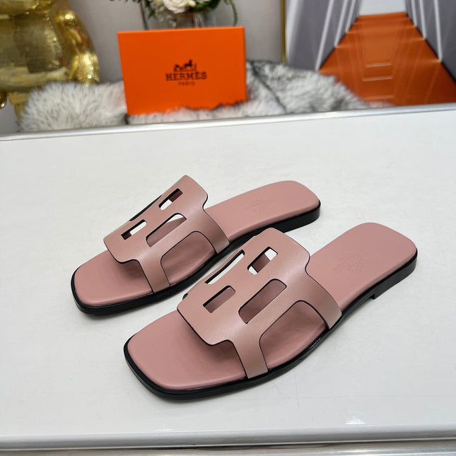 FLATFORM SANDAL LIGHT PINK CALFSKIN