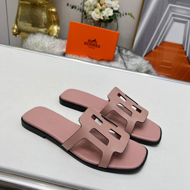 FLATFORM SANDAL LIGHT PINK CALFSKIN