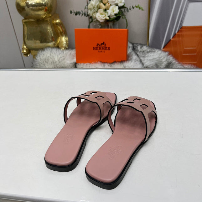 FLATFORM SANDAL LIGHT PINK CALFSKIN