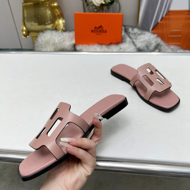 FLATFORM SANDAL LIGHT PINK CALFSKIN
