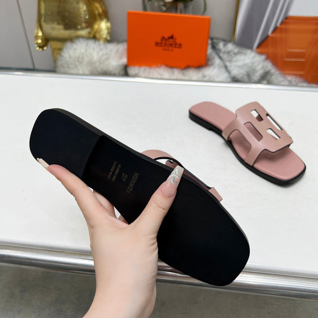FLATFORM SANDAL LIGHT PINK CALFSKIN
