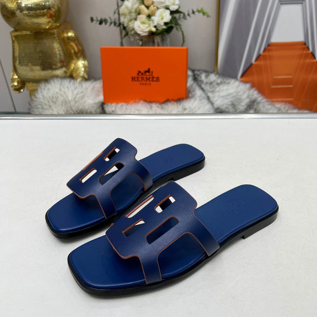 FLATFORM SANDAL NAVY CALFSKIN