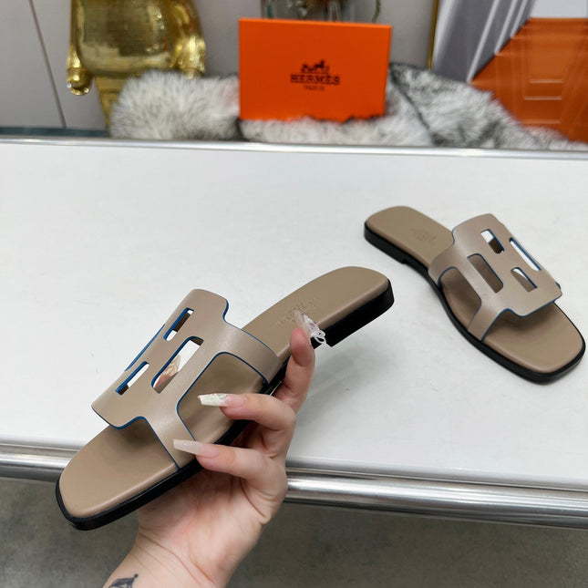 FLATFORM SANDAL LIGHT GRAY CALFSKIN