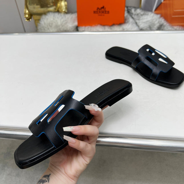 FLATFORM SANDAL BLACK CALFSKIN