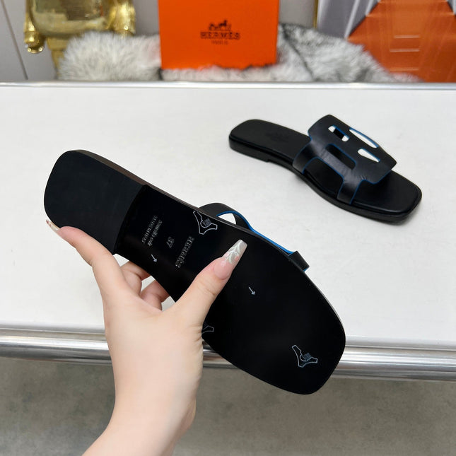 FLATFORM SANDAL BLACK CALFSKIN