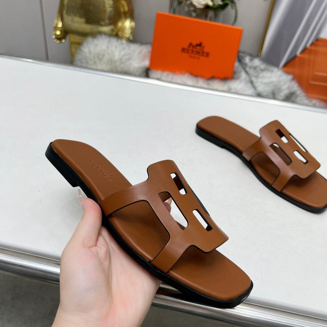 FLATFORM SANDAL CARAMEL CALFSKIN