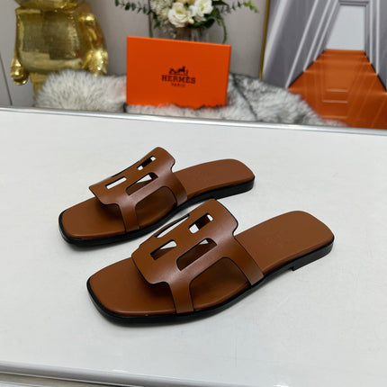 FLATFORM SANDAL CARAMEL CALFSKIN