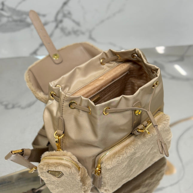 BACKPACK 25 IN BEIGE PARACHUTE FABRIC AND RABBIT FUR