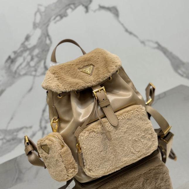 BACKPACK 25 IN BEIGE PARACHUTE FABRIC AND RABBIT FUR