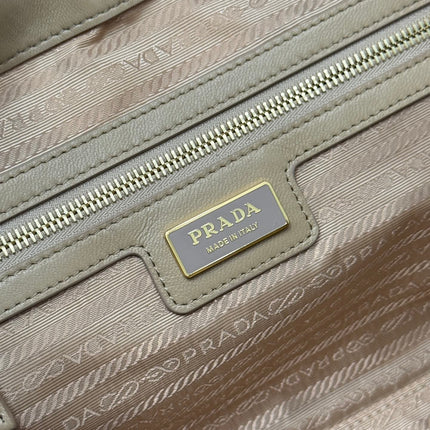 LARGE TOP HANDLE BAG 35 IN DRIED MOSS NYLON AND CALFSKIN TRIM