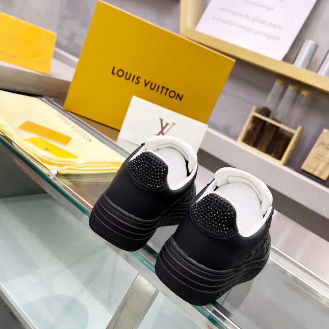 LV WOMEN GROOVY PLATFORM IN BLACK EMBOSSED CALFSKIN
