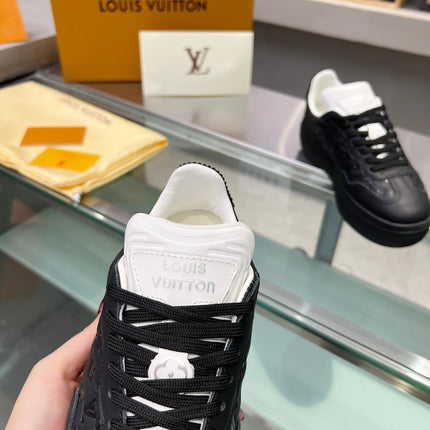 LV WOMEN GROOVY PLATFORM IN BLACK EMBOSSED CALFSKIN