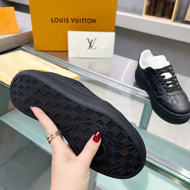 LV WOMEN GROOVY PLATFORM IN BLACK EMBOSSED CALFSKIN
