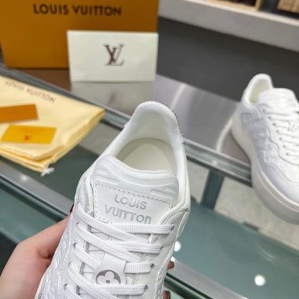 LV WOMEN GROOVY PLATFORM IN WHITE EMBOSSED CALFSKIN