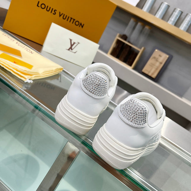 LV WOMEN GROOVY PLATFORM IN WHITE EMBOSSED CALFSKIN
