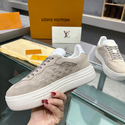 LV WOMEN GROOVY PLATFORM IN CAMEL BROWN EMBOSSED SUEDE