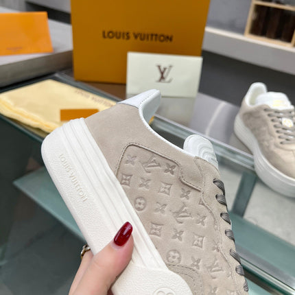 LV WOMEN GROOVY PLATFORM IN CAMEL BROWN EMBOSSED SUEDE