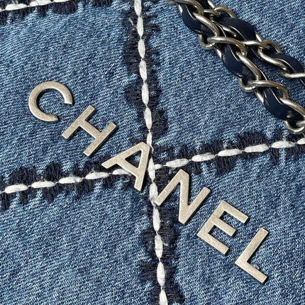 CC MEDIUM 37 CROSSBODY BAG IN BLUE DENIM WITH CHAIN