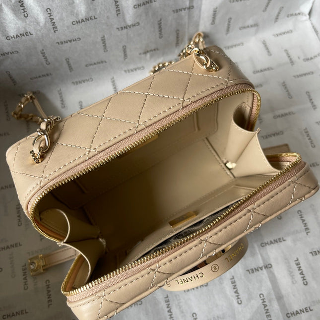 CC 16 CAMERA BAG IN DARK BEIGE CALFSKIN AND GOLD PLATED METAL