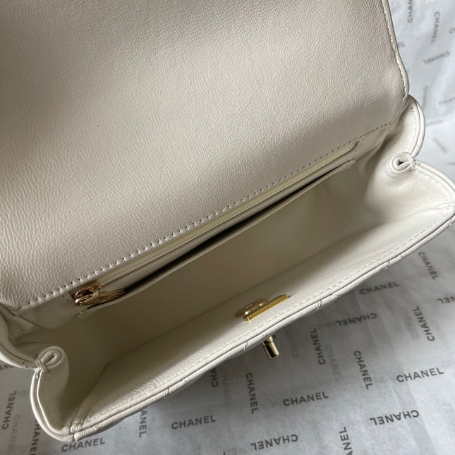 CC MINI 18 FLAP BAG IN WHITE LAMBSKIN