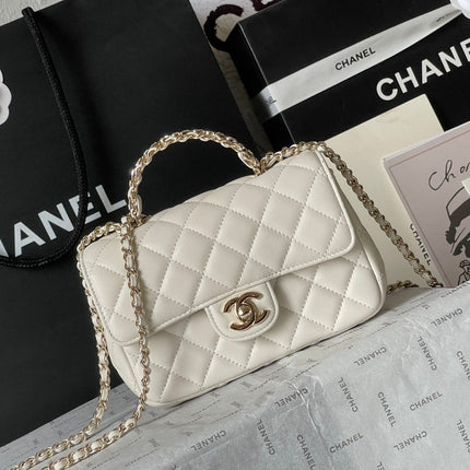 CC MINI 18 FLAP BAG IN WHITE LAMBSKIN