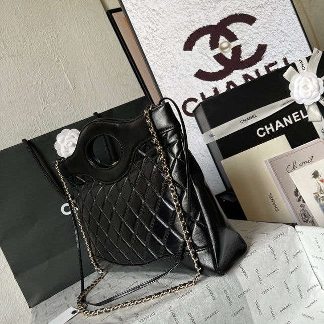 CC MEDIUM 36 SHOPPING BAG IN BLACK CALFSKIN
