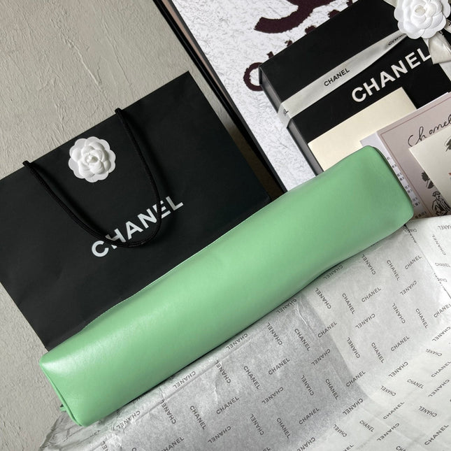 CC MEDIUM 36 SHOPPING BAG IN GREEN MINT CALFSKIN