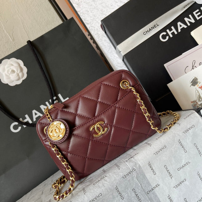 CAMERA BAG 18 IN BUCCANEER RED QUILTED LAMBSKIN DOUBLE C GOLD COIN
