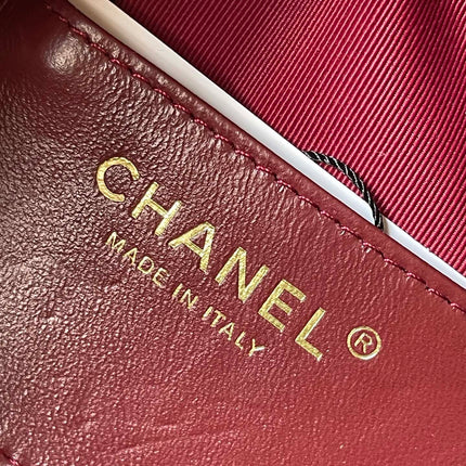 CAMERA BAG 18 IN RED QUILTED LAMBSKIN DOUBLE C GOLD COIN