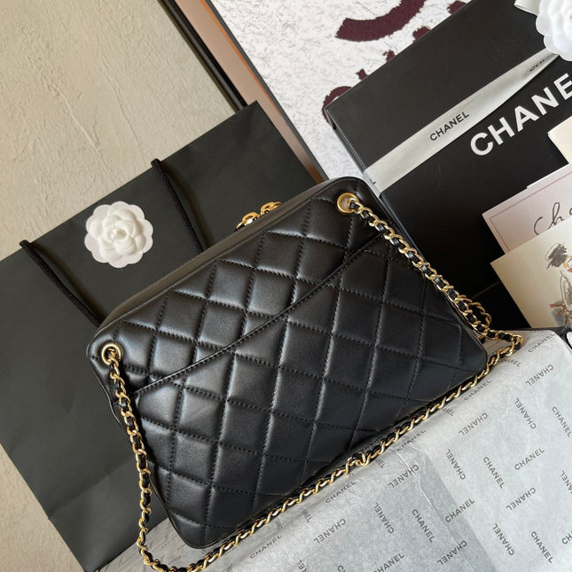 CAMERA BAG 24 IN BLACK QUILTED LAMBSKIN DOUBLE C GOLD COIN