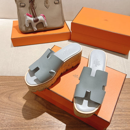 HM 25S HIGH WEDGE SANDALS IN LIGHT GREY LAMBSKIN STYLE 13