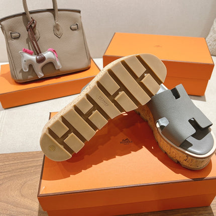 HM 25S HIGH WEDGE SANDALS IN LIGHT GREY LAMBSKIN STYLE 9