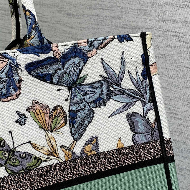 CD LARGE BOOK TOTE 41 IN COLORFUL EMBROIDERY