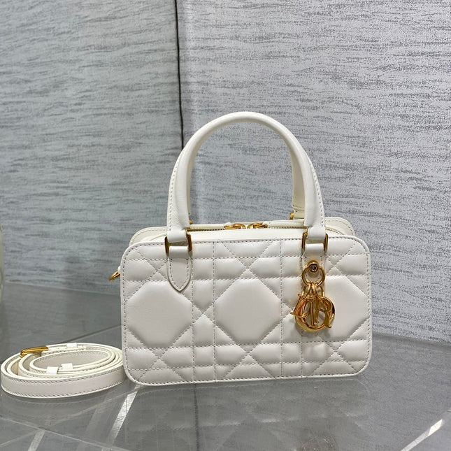 MINI GROOVE BAG 20 IN WHITE MACROCANNAGE LAMBSKIN 226485