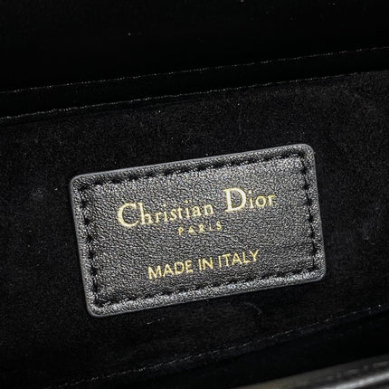 DIOR 25S SMALL LADY D‑JOY BAG 22 IN BLACK CALFSKIN GOLD HARDWARE