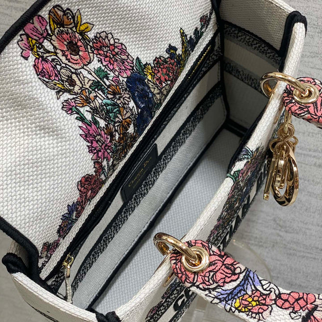 DIOR 25S SMALL LADY D-LITE BAG 24 IN WHITE RED DIOR STAR EMBROIDERY