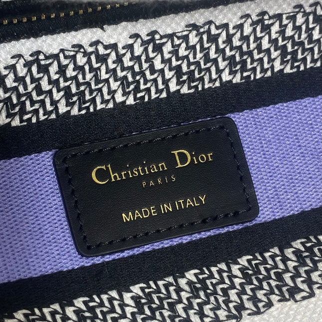 DIOR 25S SMALL LADY D-LITE BAG 24 IN PURPLE DIOR NIGHT OF DREAMS EMBROIDERY