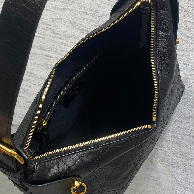 DIOR 25S MEDIUM VOYAGE BAG 28 IN BLACK FLAT MACROCANNAGE GRAINED GLOSSY CALFSKIN