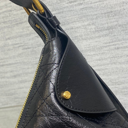 DIOR 25S MEDIUM VOYAGE BAG 28 IN BLACK FLAT MACROCANNAGE GRAINED GLOSSY CALFSKIN