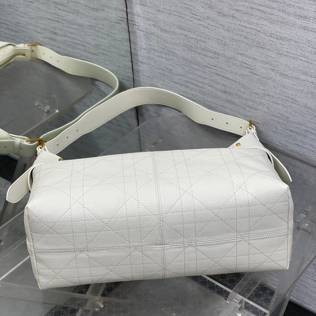 DIOR 25S VOYAGE BAG 34 IN IVORY FLAT MACROCANNAGE GRAINED CALFSKIN