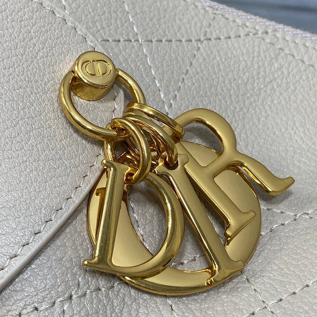 DIOR 25S MEDIUM VOYAGE BAG 28 IN POWDER BEIGE FLAT MACROCANNAGE GRAINED CALFSKIN