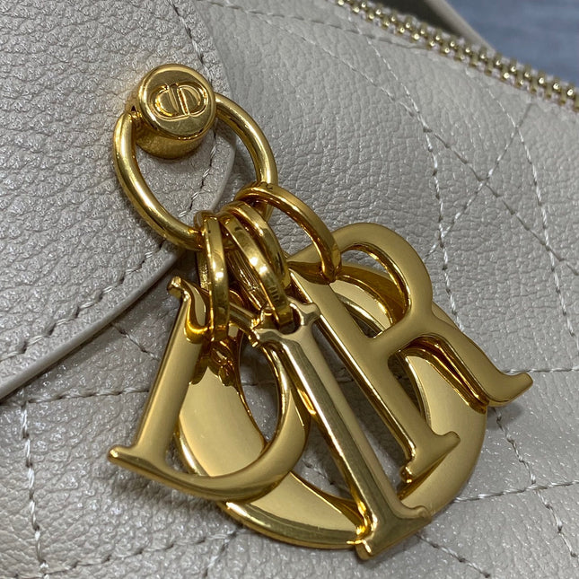 DIOR 25S VOYAGE BAG 34 IN POWDER BEIGE FLAT MACROCANNAGE GRAINED CALFSKIN