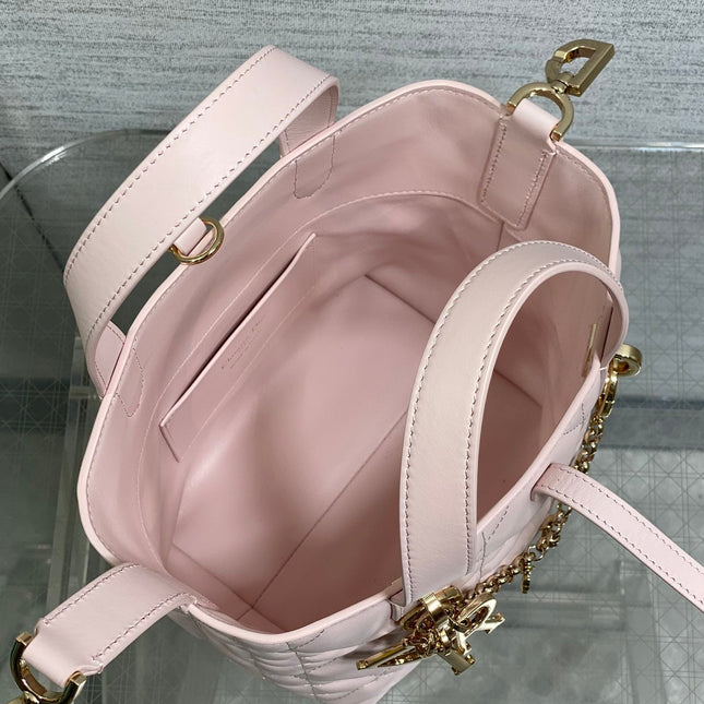 DIOR 25S TOUJOURS VERTICAL TOTE BAG 18 IN LIGHT PINK CALFSKIN WITH CHARM BRACELET STRAP