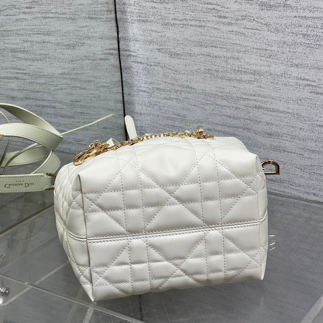 DIOR 25S TOUJOURS VERTICAL TOTE BAG 18 IN IVORY CALFSKIN WITH CHARM BRACELET STRAP
