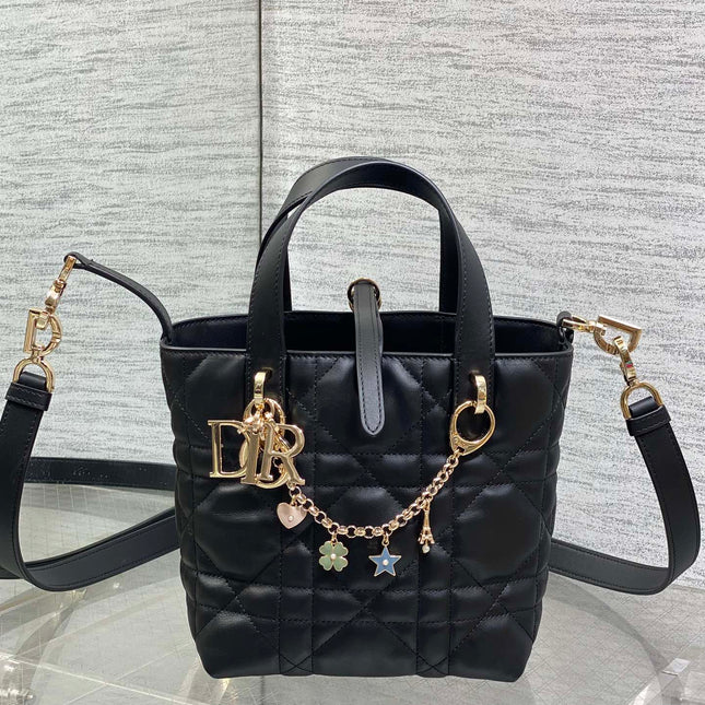 DIOR 25S TOUJOURS VERTICAL TOTE BAG 18 IN BLACK CALFSKIN WITH CHARM BRACELET STRAP
