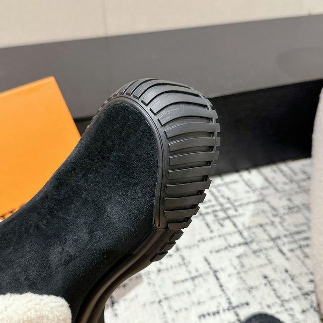 RUBY FLAT ANKLE BOOT IN BLACK SUEDE WITH WHITE SHEARLING