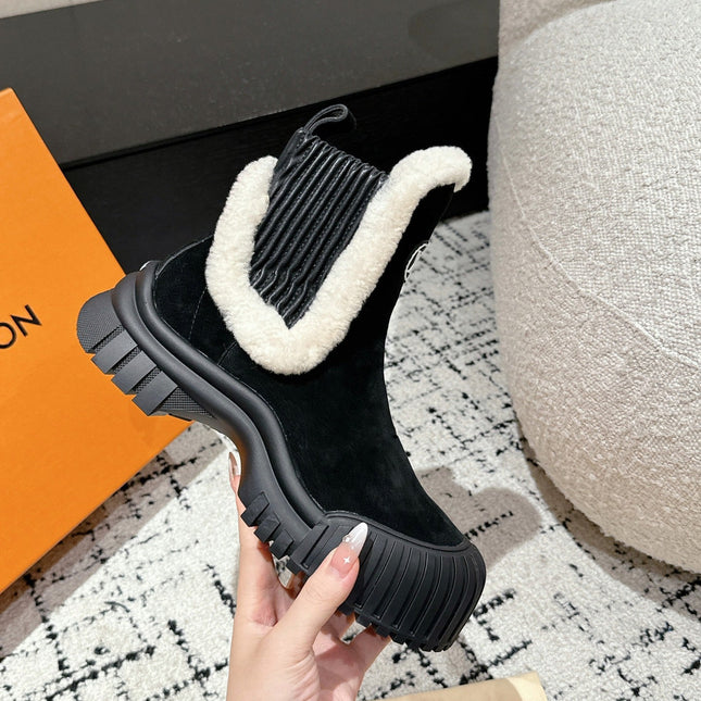 RUBY FLAT ANKLE BOOT IN BLACK SUEDE WITH WHITE SHEARLING