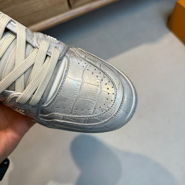 LV MEN'S LUXURY DESIGNER SPORTS SILVER SNEAKERS